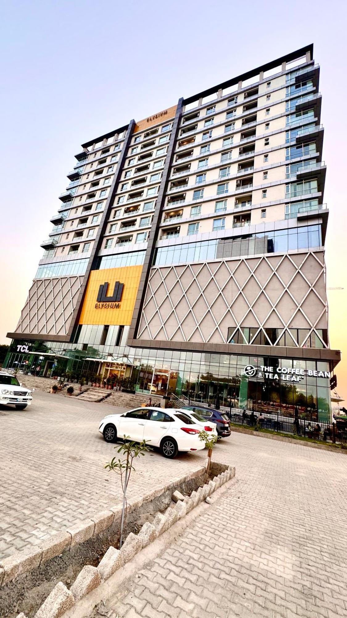 Elysium Tower Cozy 2Br With Netflix & City Views Apartment Islamabad Exterior photo